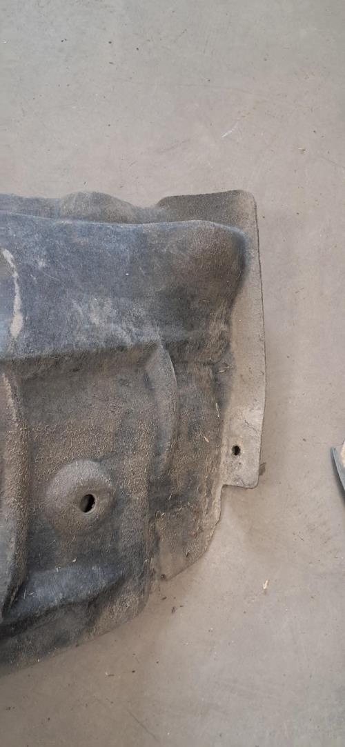 Image Pare boue avant gauche - RENAULT SCENIC 3
