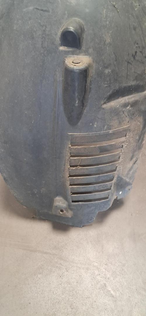 Image Pare boue avant droit - LANCIA MUSA
