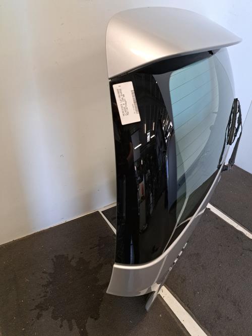 Image Malle/Hayon arriere - MERCEDES CLASSE A 168