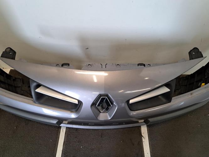 Image Pare choc avant - RENAULT MEGANE 2