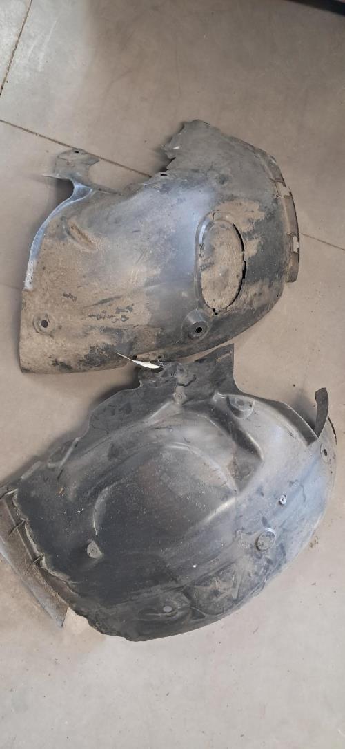 Image Pare boue avant droit - RENAULT MEGANE 2