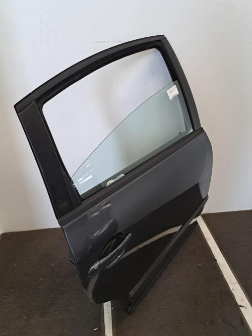 Image Porte arriere droit - VOLKSWAGEN PASSAT 4