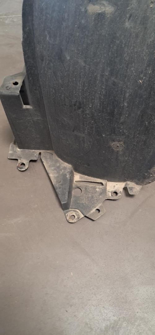 Image Pare boue avant gauche - CITROEN C1 2