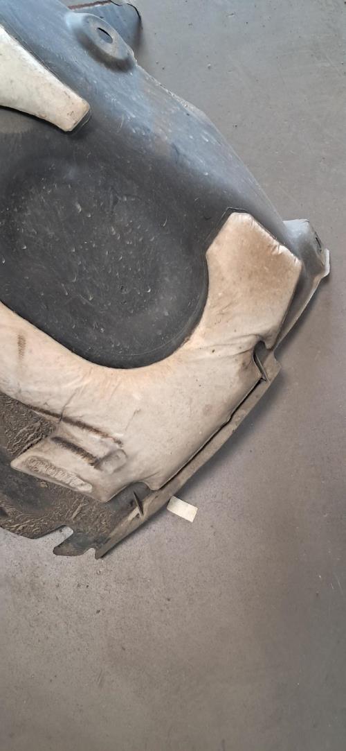 Image Pare boue avant droit - RENAULT MEGANE 3
