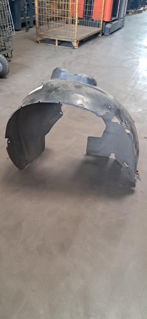 Image Pare boue avant droit - FORD FOCUS 2