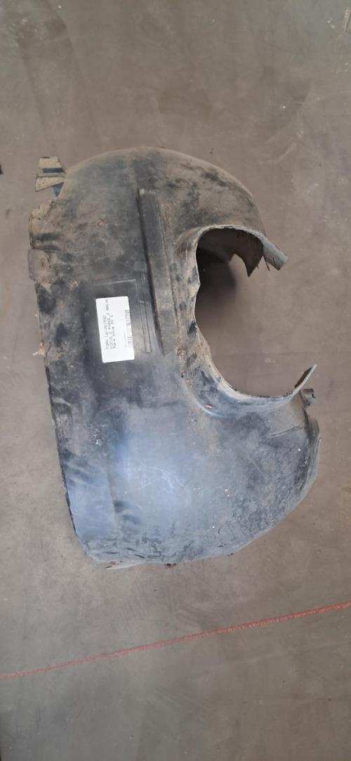 Image Pare boue avant gauche - FORD FOCUS 2
