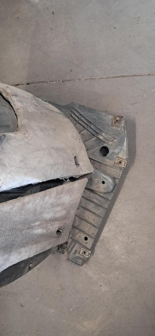 Image Pare boue avant droit - PEUGEOT 208 2