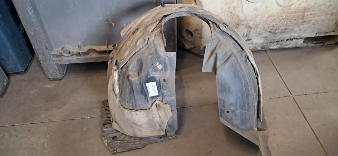 Image Pare boue avant droit - PEUGEOT 208 2