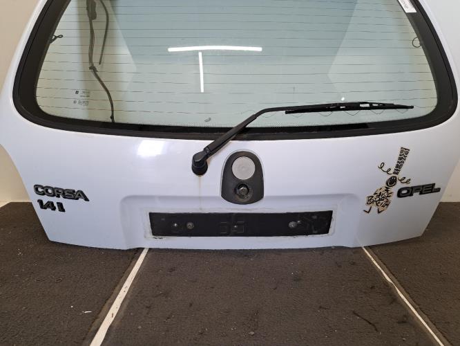 Image Malle/Hayon arriere - OPEL CORSA B