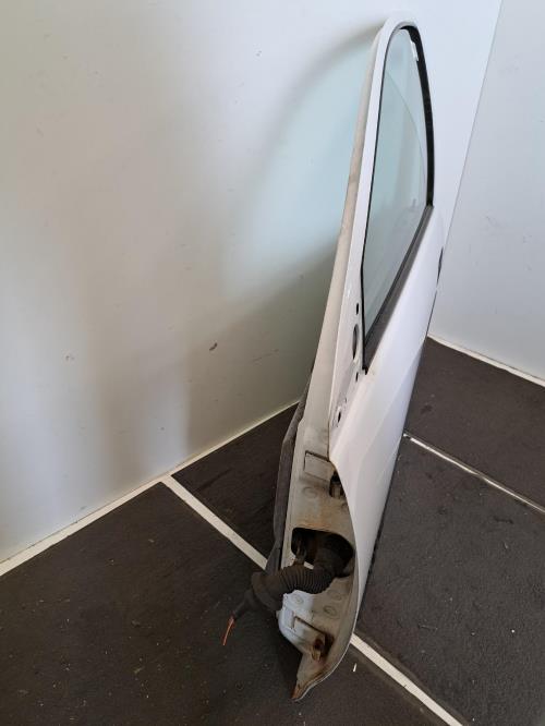 Image Porte avant gauche - OPEL CORSA B