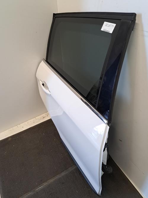 Image Porte arriere droit - PEUGEOT 2008 1