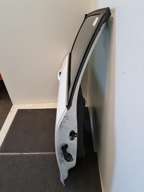 Image Porte arriere droit - PEUGEOT 2008 1