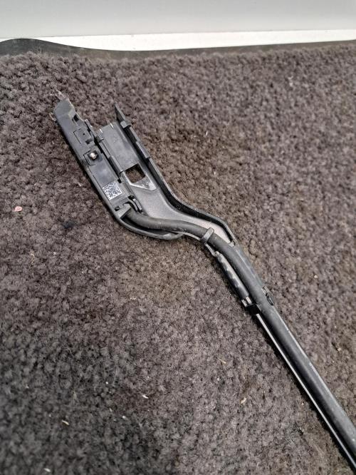 Image Bras essuie glace avant droit - PEUGEOT 3008 2