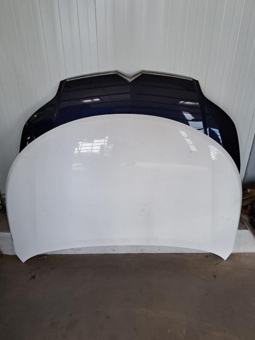 Image Capot - TOYOTA AVENSIS 3