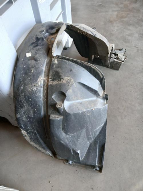 Image Pare boue avant gauche - DACIA SANDERO 2