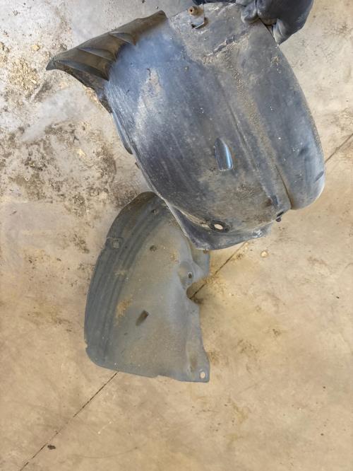 Image Pare boue avant gauche - RENAULT CLIO 3