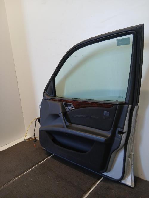 Image Porte avant droit - MERCEDES CLASSE E 210