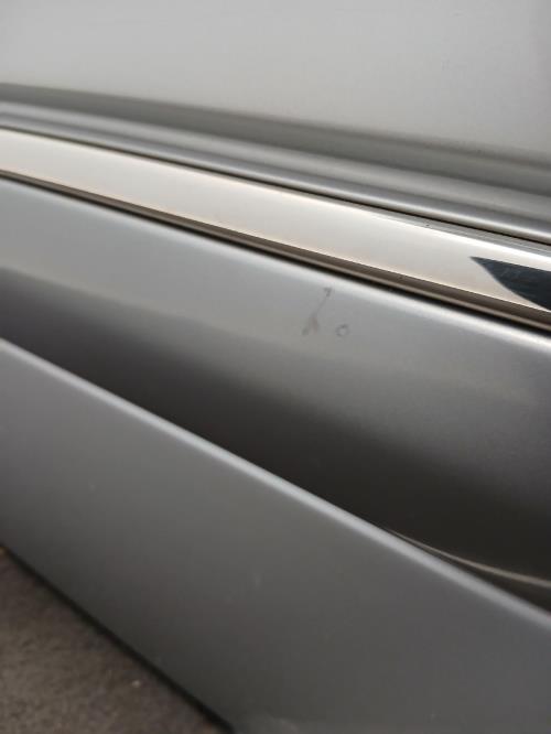 Image Porte avant droit - MERCEDES CLASSE E 210