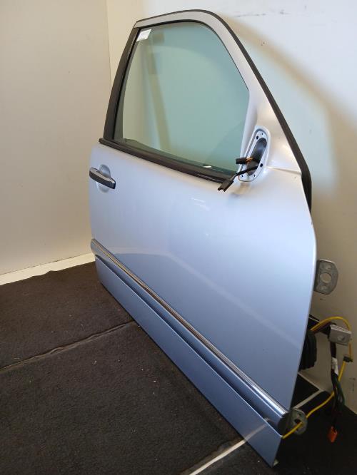 Image Porte avant droit - MERCEDES CLASSE E 210