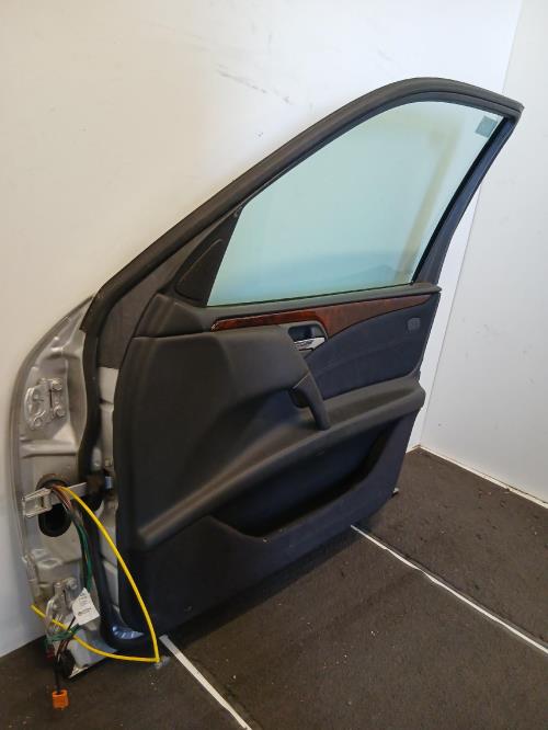 Image Porte avant droit - MERCEDES CLASSE E 210