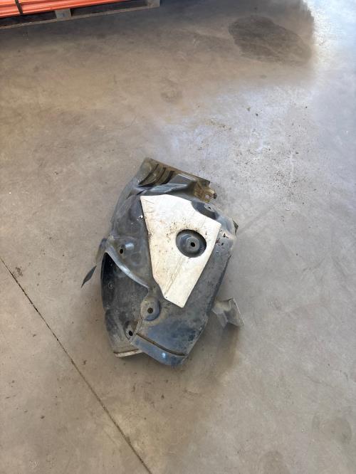 Image Pare boue avant gauche - RENAULT MEGANE 3
