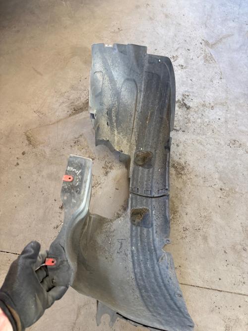 Image Pare boue avant droit - OPEL CORSA E