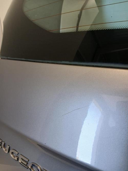 Image Malle/Hayon arriere - PEUGEOT 5008 1