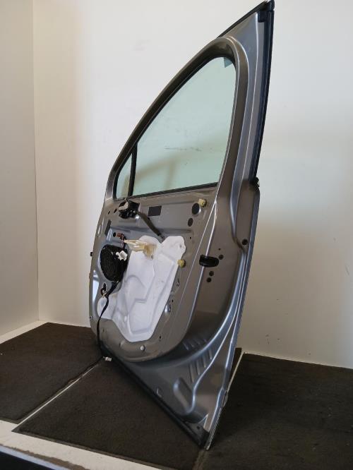 Image Porte avant droit - PEUGEOT 5008 1
