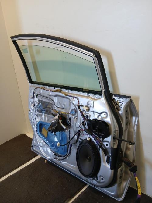 Image Porte avant gauche - TOYOTA PRIUS 3