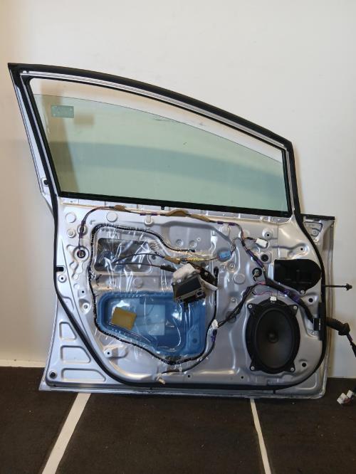 Image Porte avant gauche - TOYOTA PRIUS 3