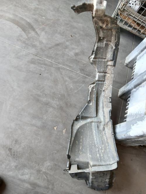 Image Pare boue avant droit - TOYOTA PRIUS 3