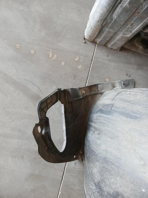Image Pare boue avant gauche - PEUGEOT 207