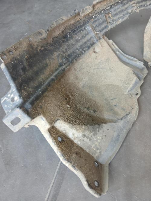 Image Pare boue avant droit - NISSAN QASHQAI 2