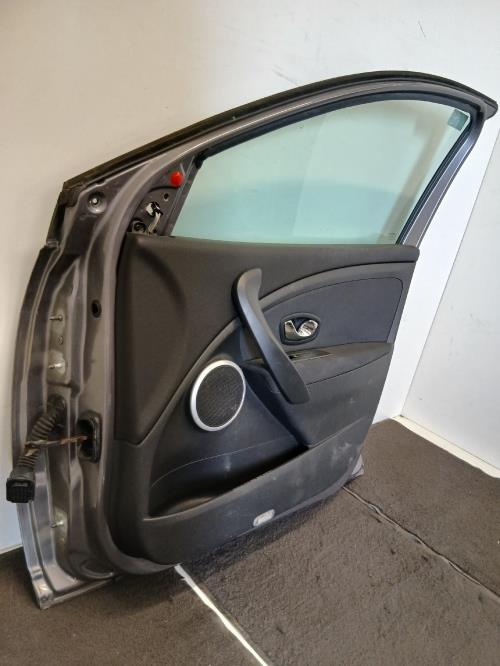 Image Porte avant droit - RENAULT MEGANE 3