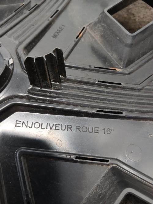 Image Enjoliveur - DACIA SANDERO 3