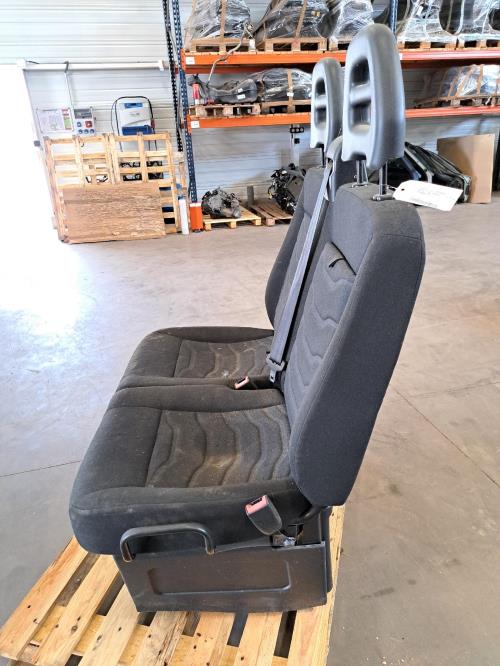 Image Siege avant droit (banquette double) - IVECO DAILY 6
