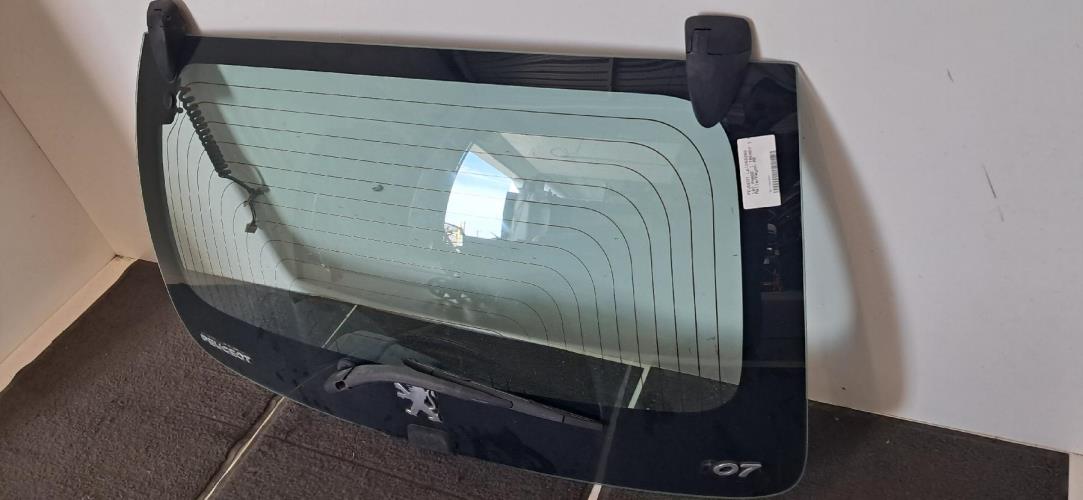 Image Lunette arriere - PEUGEOT 107