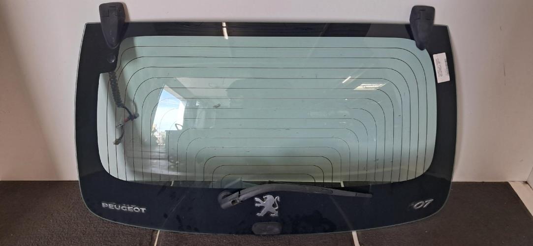 Image Lunette arriere - PEUGEOT 107
