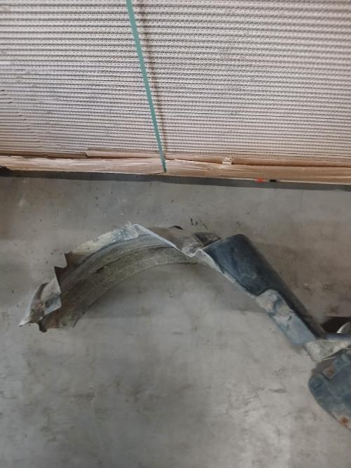 Image Pare boue avant droit - BMW SERIE 1 E87