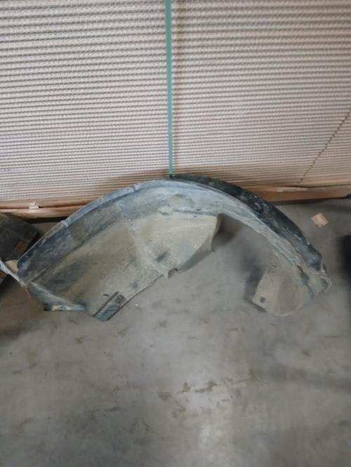 Image Pare boue avant droit - BMW SERIE 1 E87