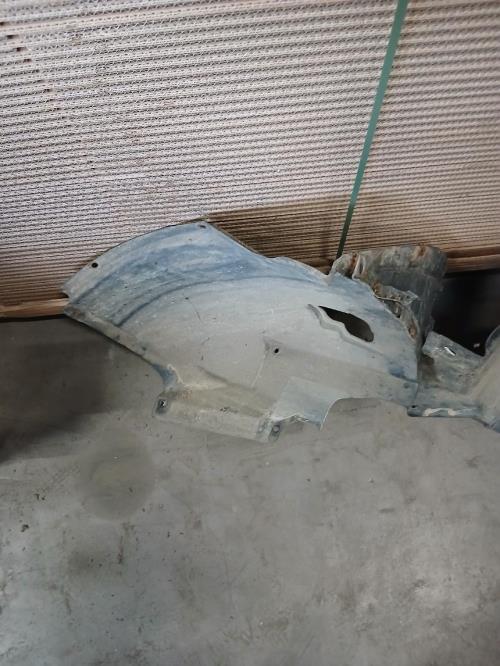 Image Pare boue avant droit - BMW SERIE 1 E87