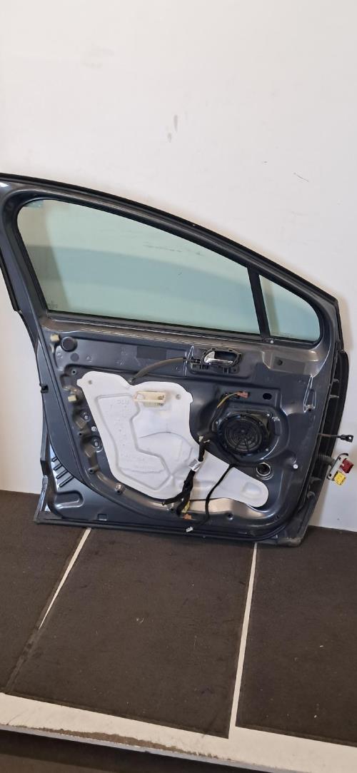 Image Porte avant gauche - PEUGEOT 3008 1