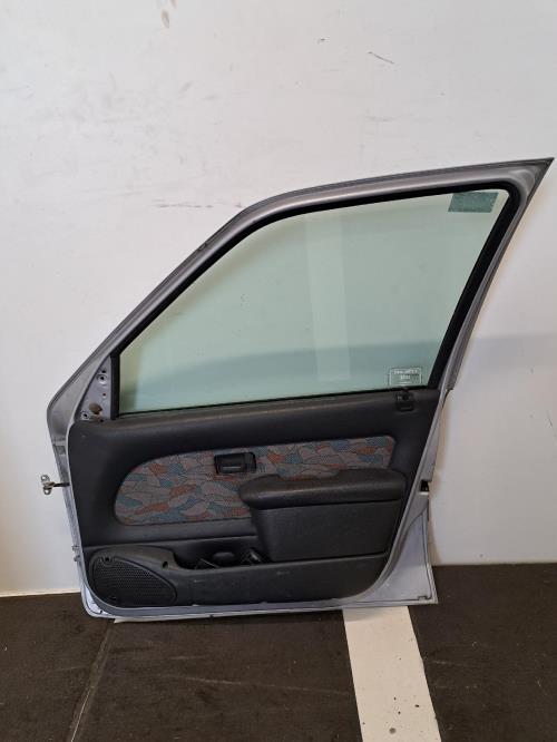 Image Porte avant droit - PEUGEOT 106