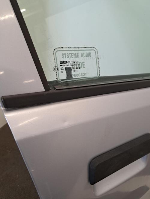 Image Porte avant droit - PEUGEOT 106
