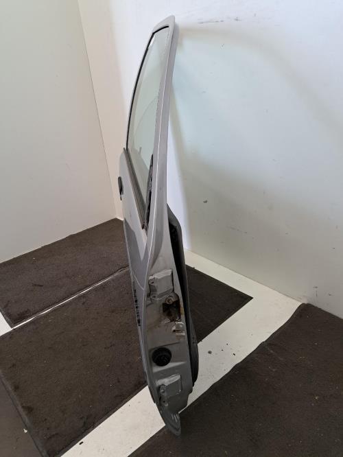 Image Porte avant droit - PEUGEOT 106