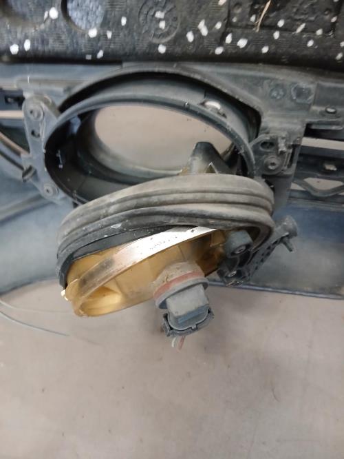 Image Pare choc avant - MERCEDES CLASSE E 211