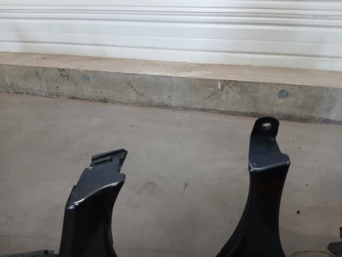 Image Pare choc avant - MERCEDES CLASSE E 211