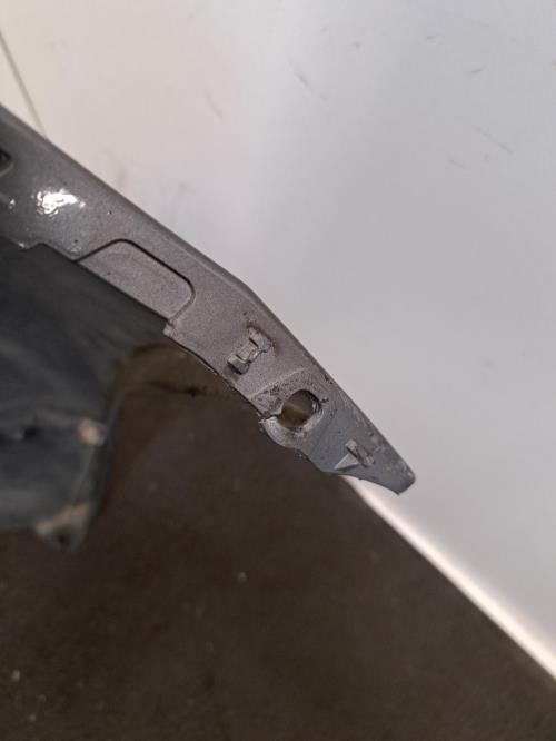 Image Pare choc arriere - RENAULT CLIO 4