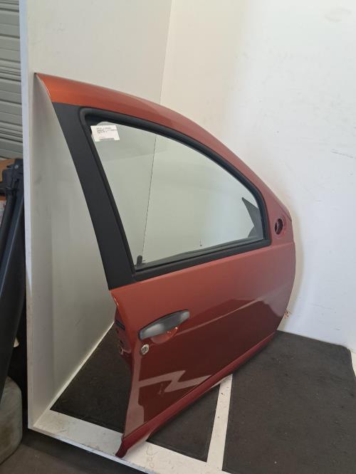 Image Porte avant droit - DACIA SANDERO 1