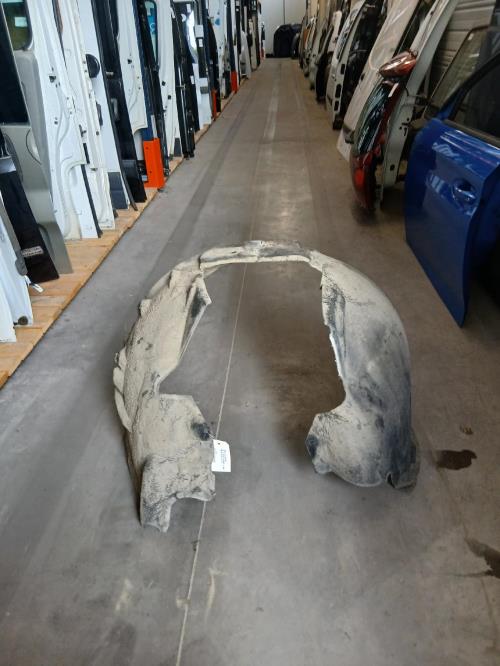 Image Pare boue avant droit - AUDI A4 3